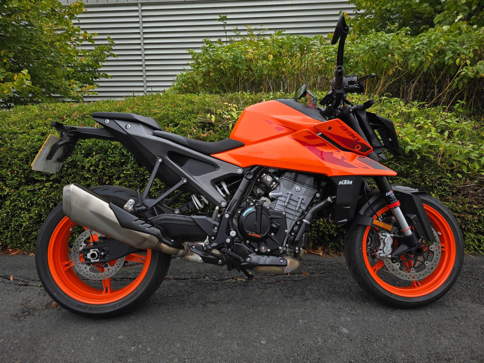2024 KTM 990 Duke