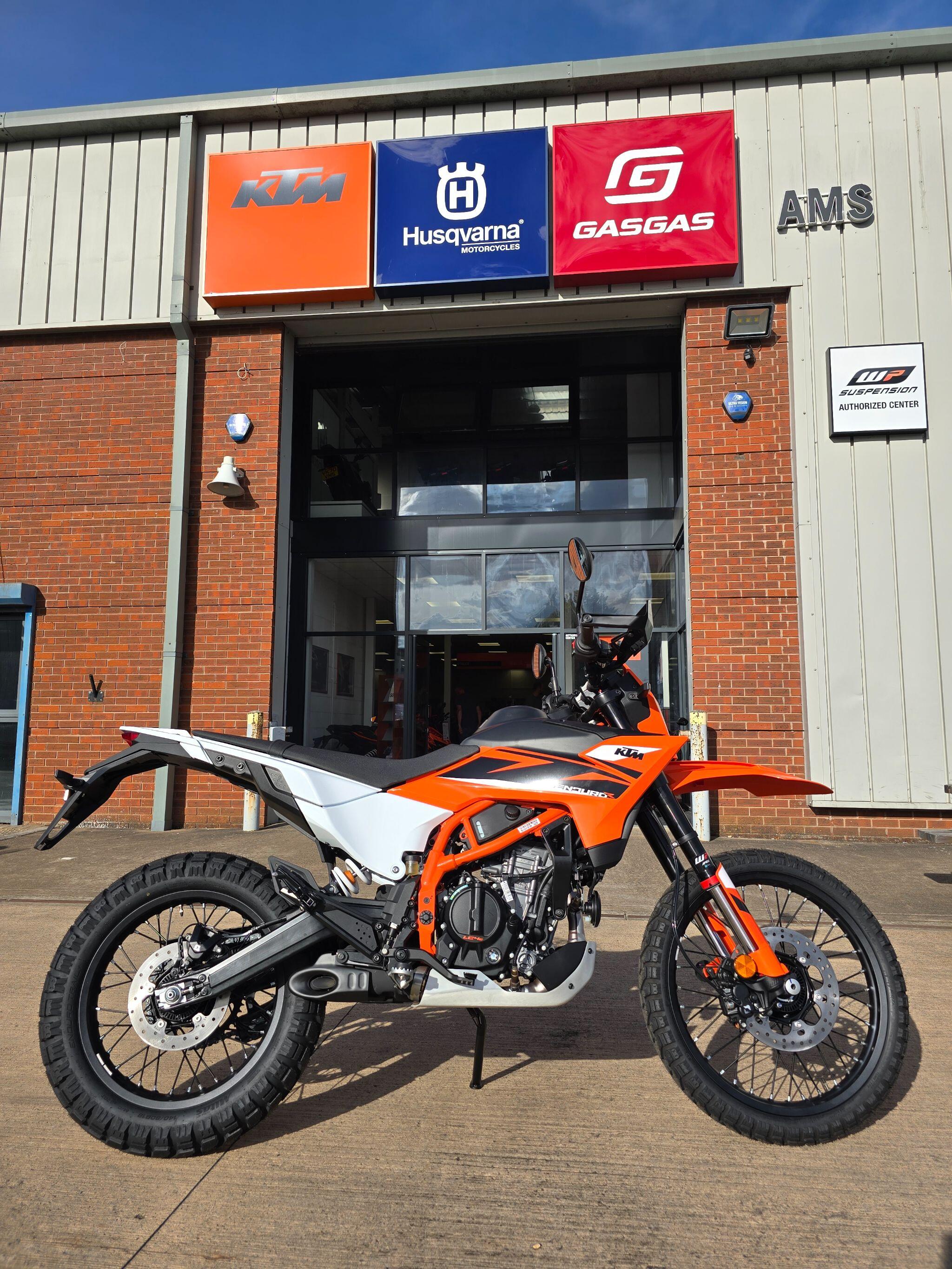 New KTM 125 Enduro R